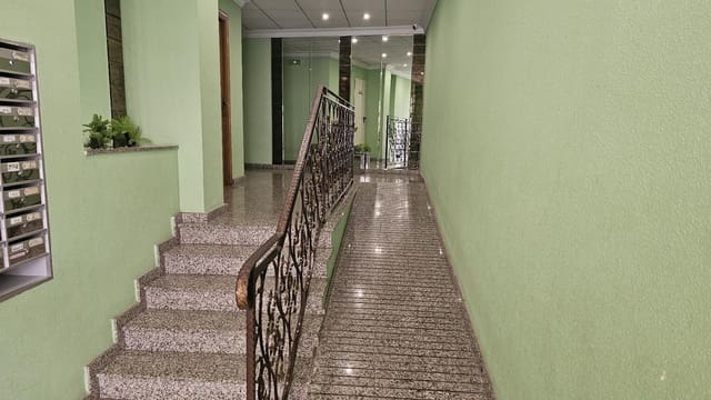 3 quarto Apartamento para venda em Las Piscinas Naturales, Torrevieja - 160 000 € (Ref: 9919070)