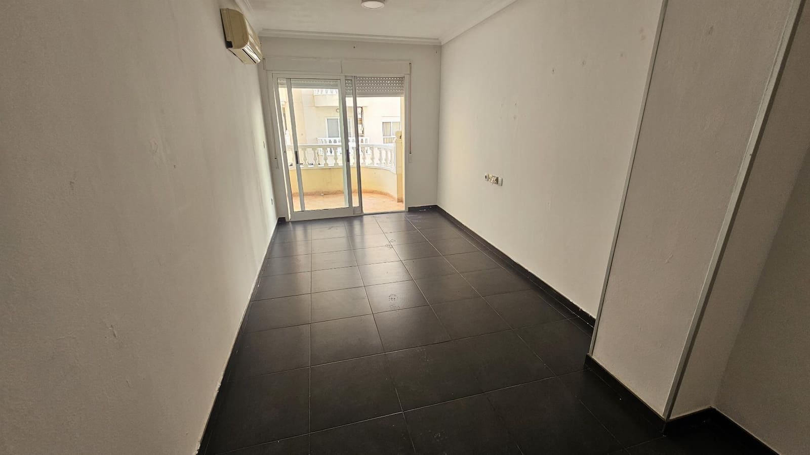 3 quarto Apartamento para venda em Torrevieja - 160 000 € (Ref: 9919070)