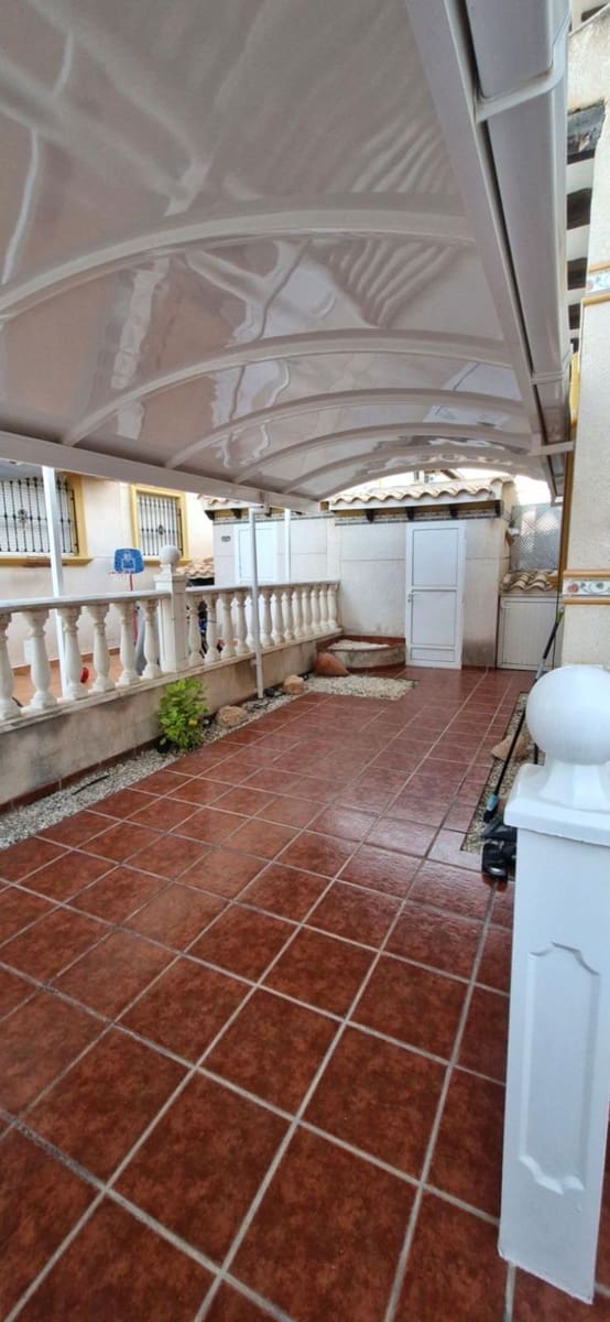 2 bedroom Apartment for sale in Orihuela Costa with pool - € 219,900 (Ref: 9939105)