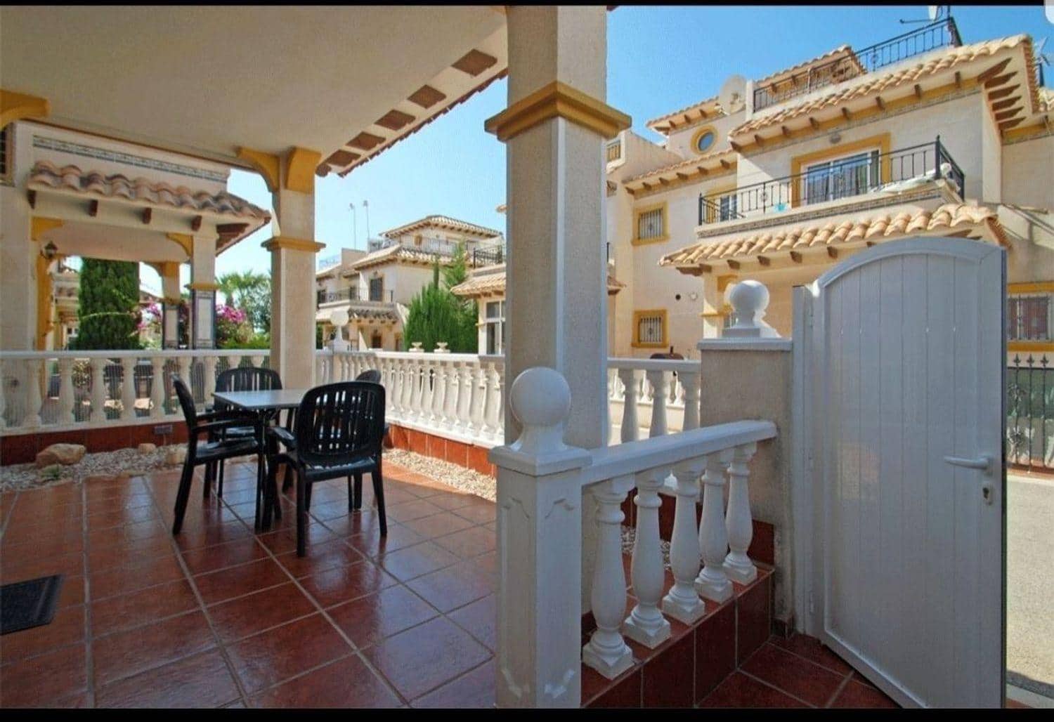 2 bedroom Apartment for sale in Orihuela Costa with pool - € 219,900 (Ref: 9939105)