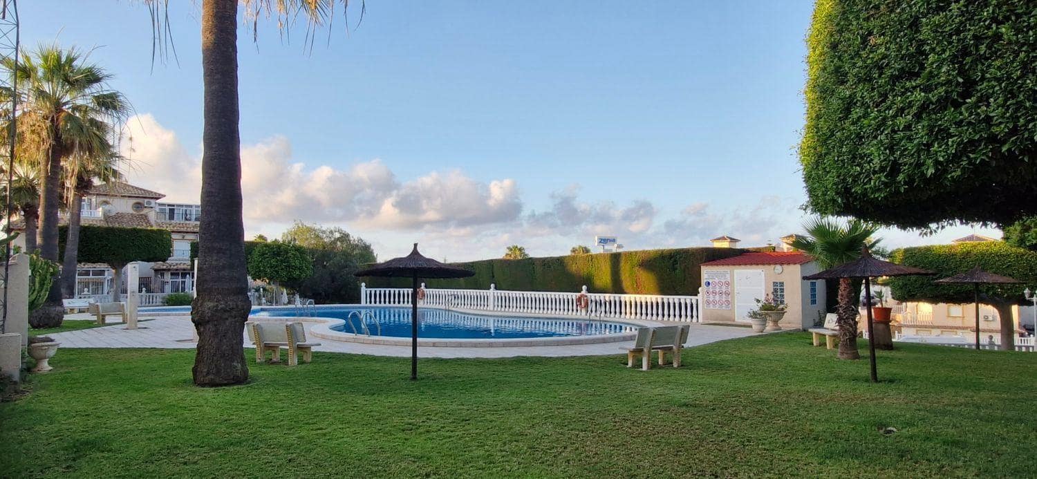 2 bedroom Apartment for sale in Orihuela Costa with pool - € 219,900 (Ref: 9939105)