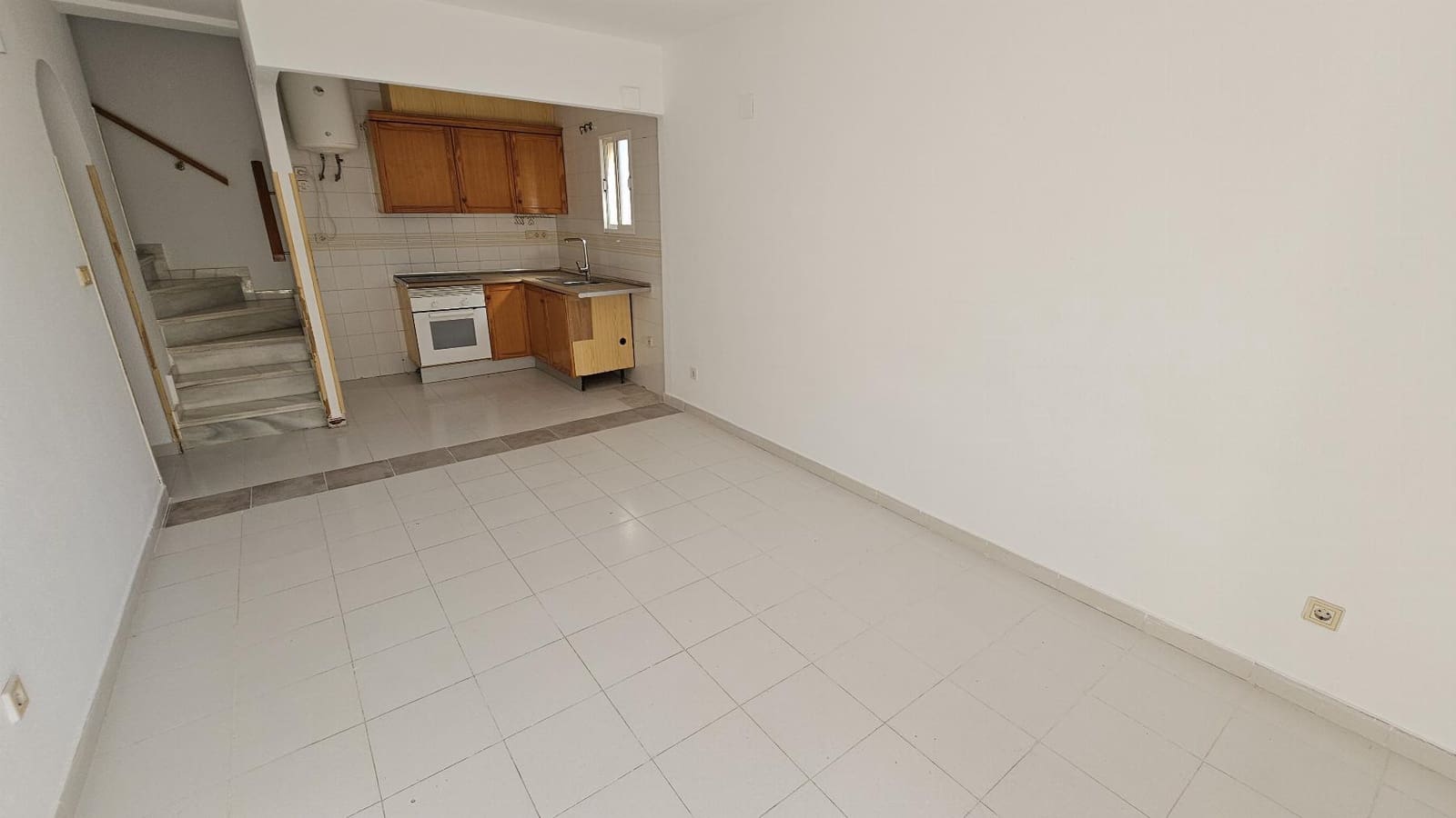 2 soveværelse Semi-Rækkehus til salg i Torrevieja - € 139.000 (Ref: 9944918)