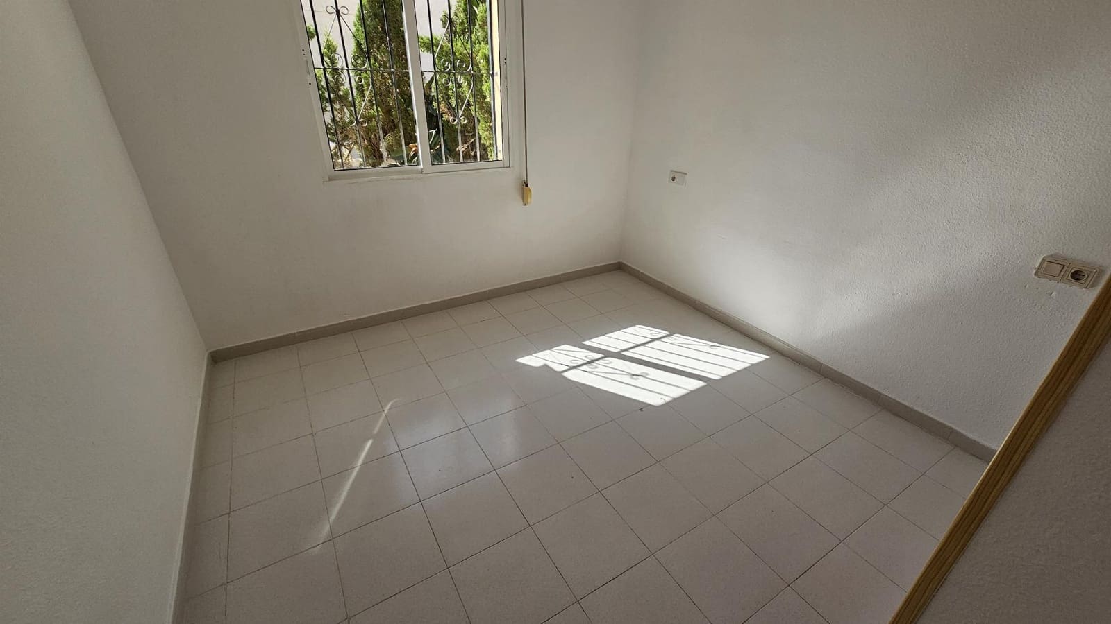 2 soveværelse Semi-Rækkehus til salg i Torrevieja - € 139.000 (Ref: 9944918)