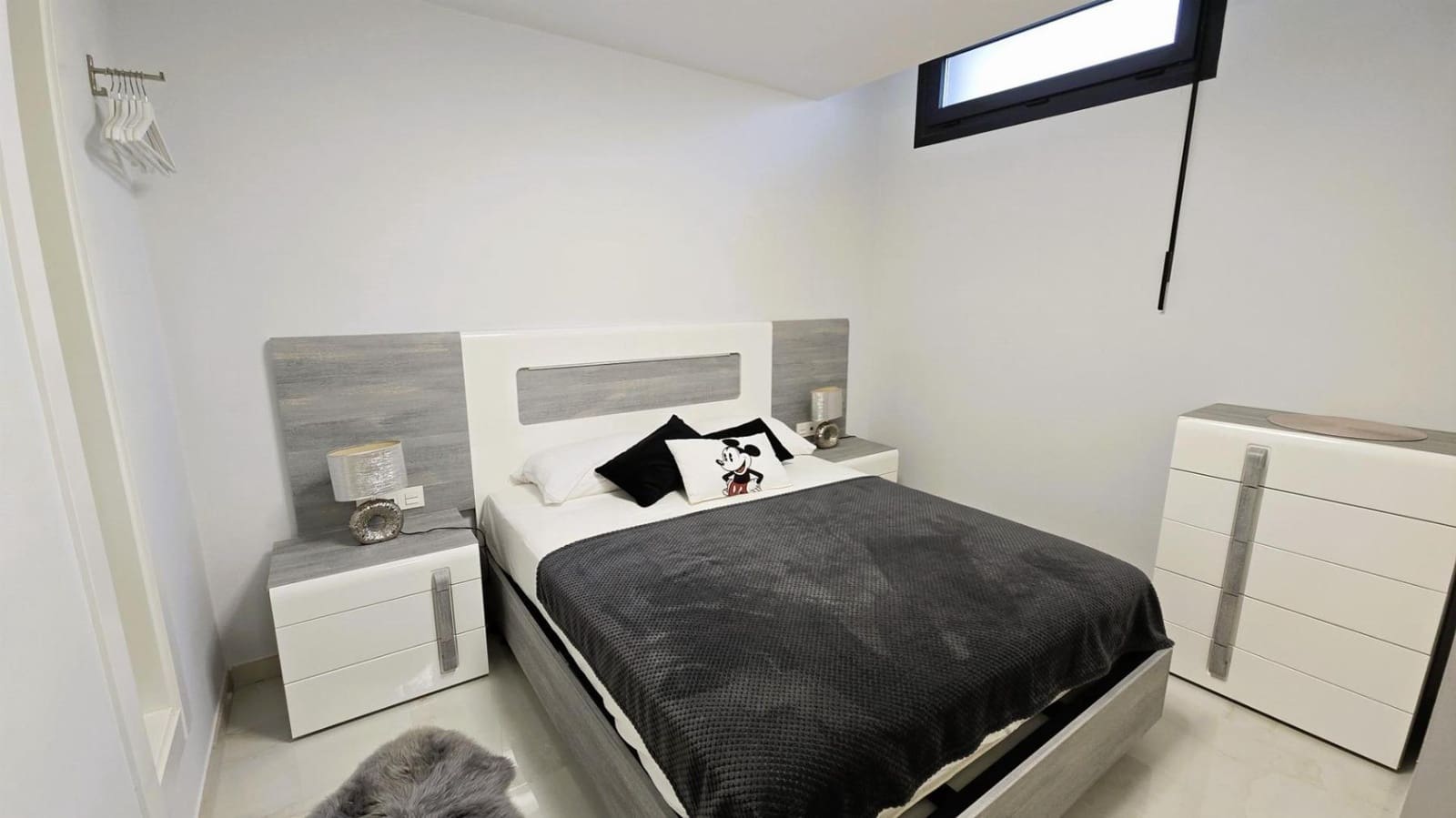 4 soverom Villa til salgs i Orihuela Costa med svømmebasseng garasje - € 735 000 (Ref: 9950726)