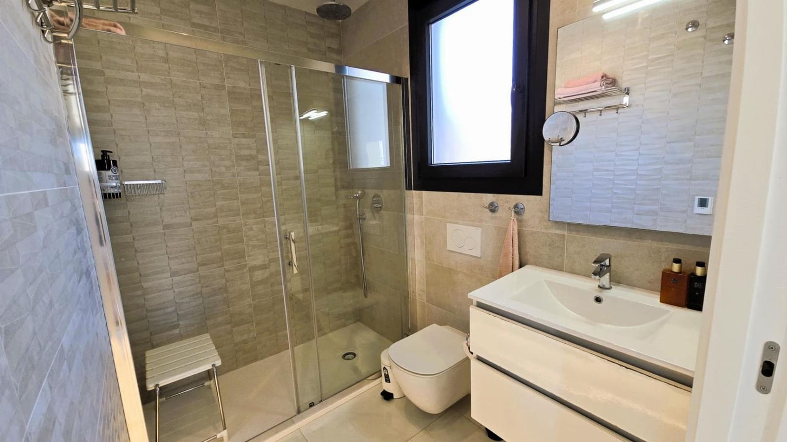 4 soverom Villa til salgs i Orihuela Costa med svømmebasseng garasje - € 735 000 (Ref: 9950726)
