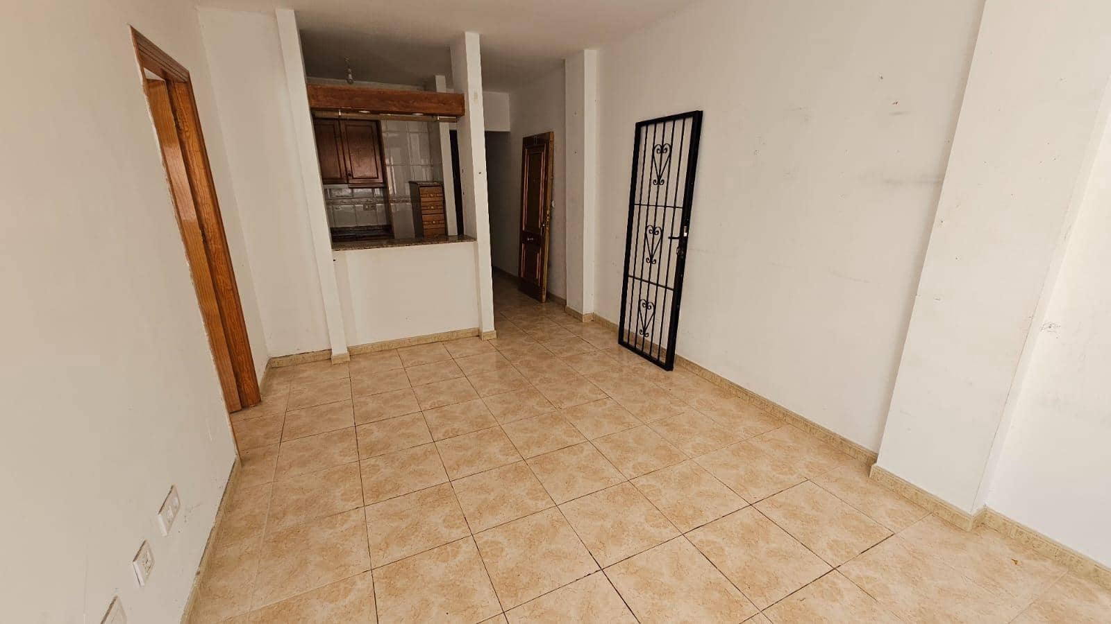 2 quarto Apartamento para venda em Torrevieja com piscina - 119 000 € (Ref: 9960010)