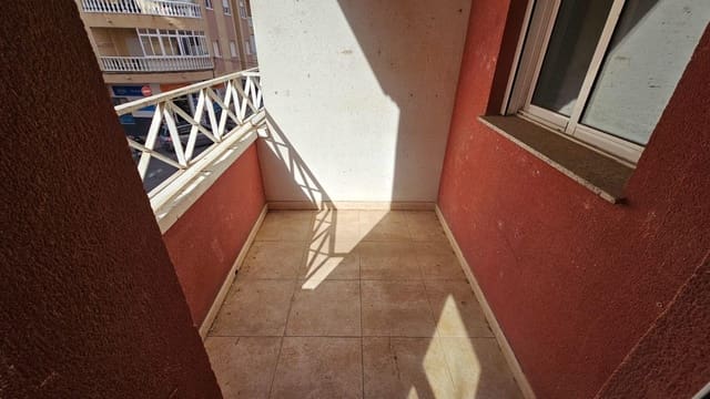 2 quarto Apartamento para venda em Parque de las Naciones, Torrevieja com piscina - 119 000 € (Ref: 9960010)