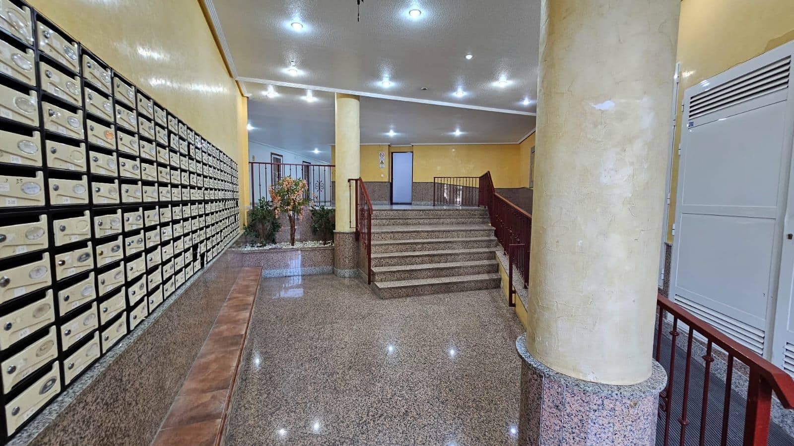 2 quarto Apartamento para venda em Torrevieja com piscina - 119 000 € (Ref: 9960010)