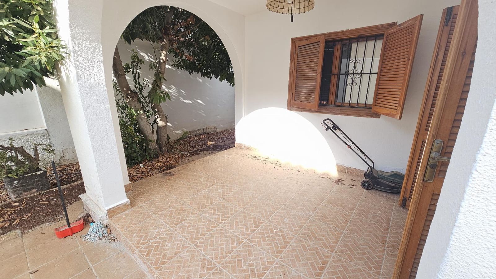 2 makuuhuone Huvila myytävänä paikassa Torrevieja - 199 000 € (Ref: 9997773)