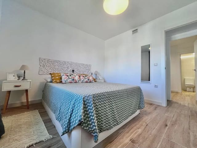 Apartamento de 3 habitaciones en Punta Prima, Orihuela en venta con piscina garaje - 259.700 € (Ref: 10003499)