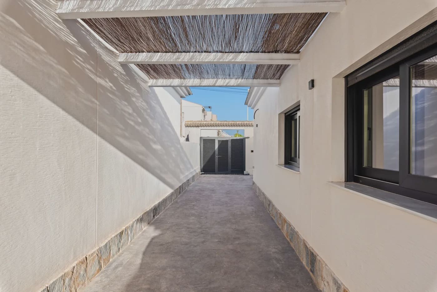 3 chambre Villa/Maison à vendre à Torrevieja avec piscine - 499 000 € (Ref: 10003500)