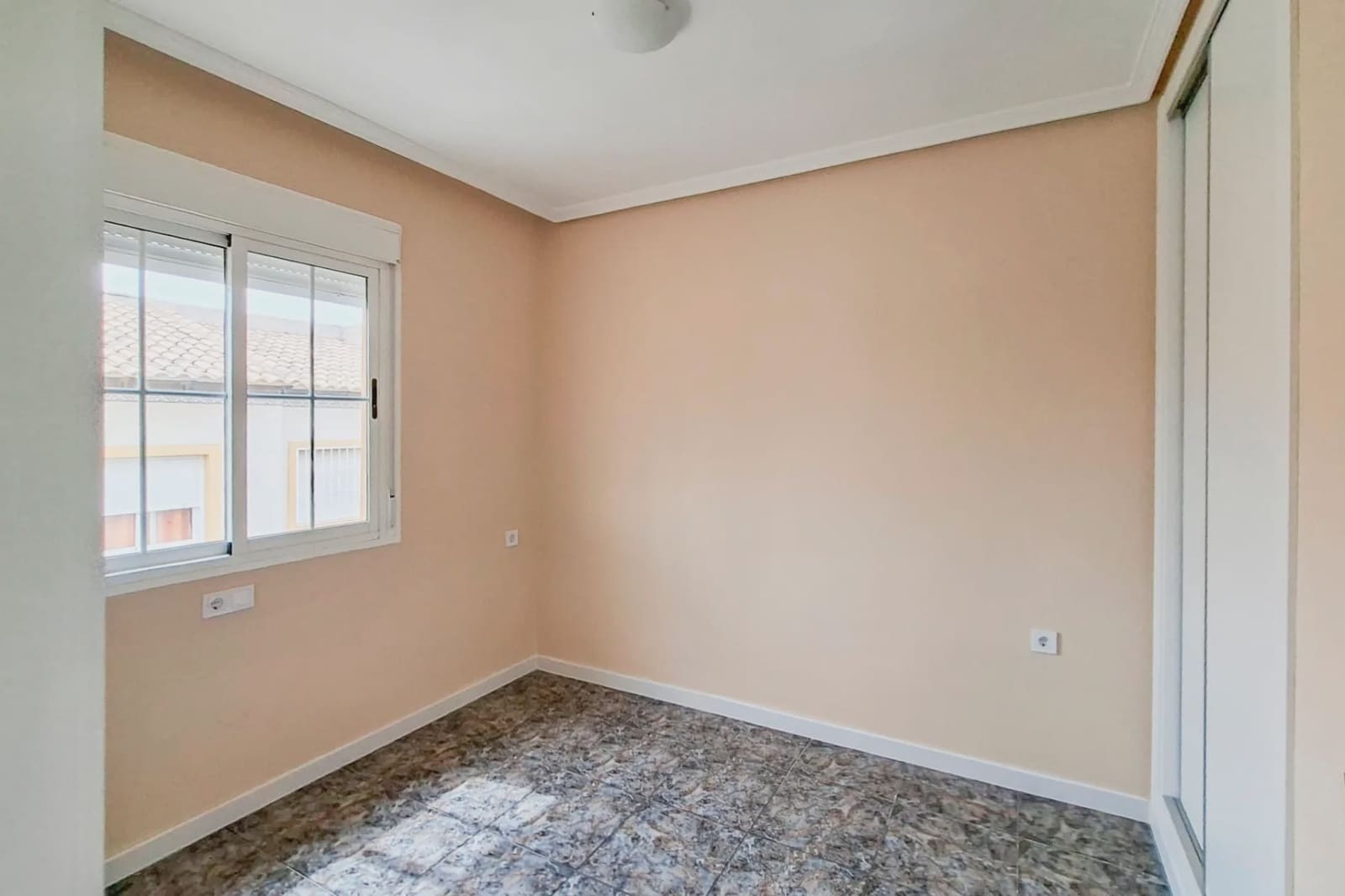 Bungalow de 2 habitaciones en Orihuela Costa en venta con piscina - 169.000 € (Ref: 10003501)