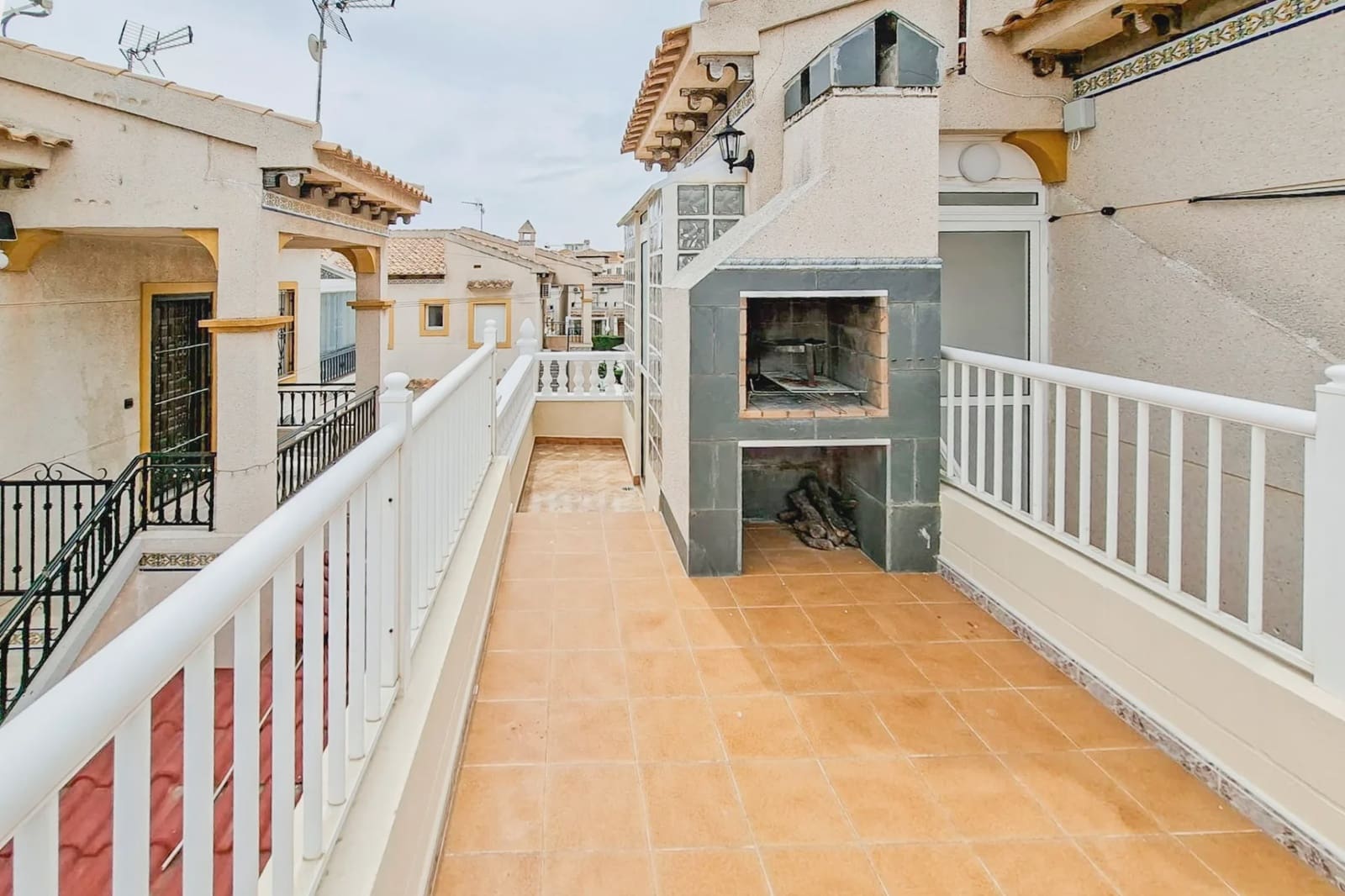Bungalow de 2 habitaciones en Orihuela Costa en venta con piscina - 169.000 € (Ref: 10003501)