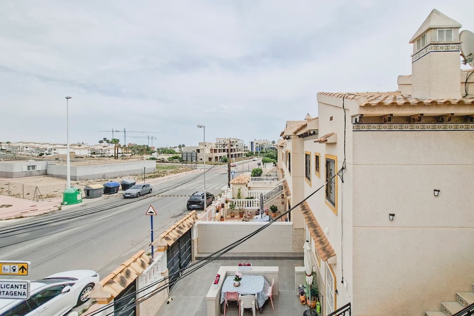 Bungalow de 2 habitaciones en Orihuela Costa en venta con piscina - 169.000 € (Ref: 10003501)