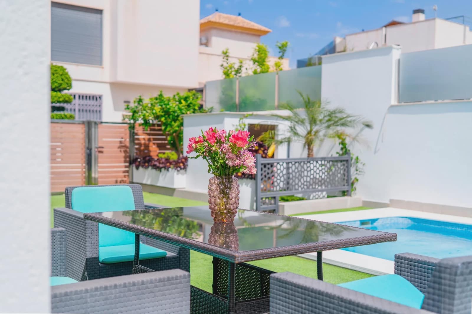 5 makuuhuone Huvila myytävänä paikassa Torrevieja mukana uima-altaan - 559 000 € (Ref: 10005893)