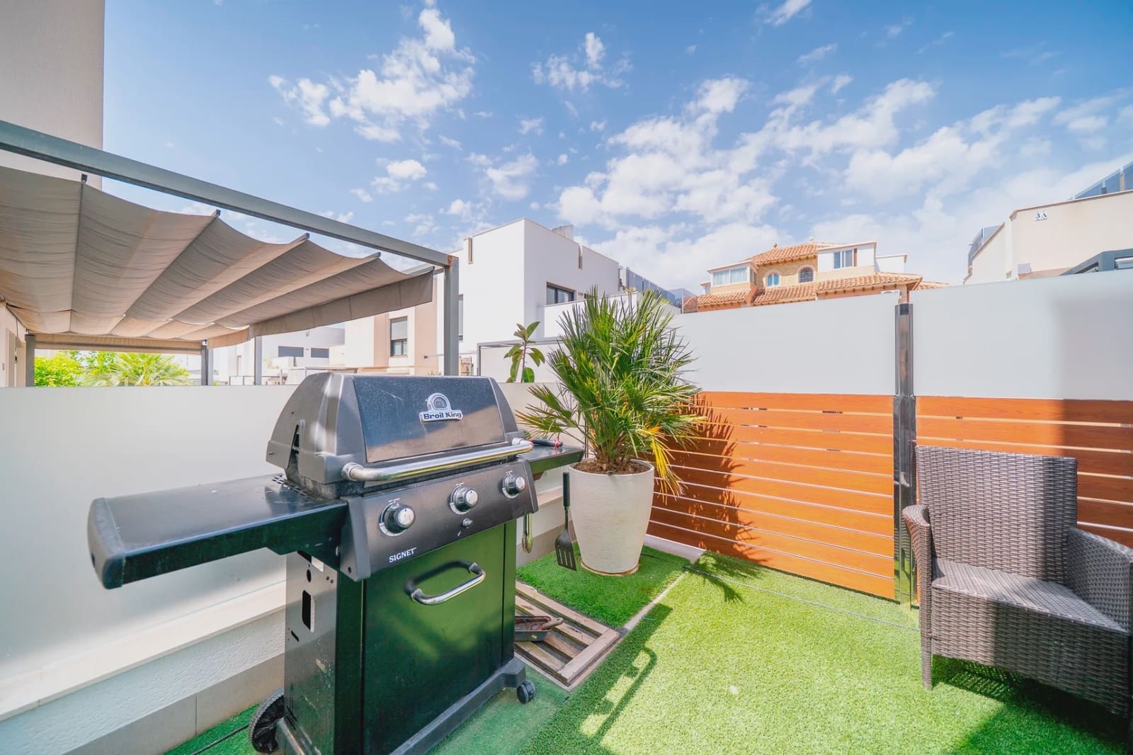 5 makuuhuone Huvila myytävänä paikassa Torrevieja mukana uima-altaan - 559 000 € (Ref: 10005893)