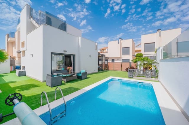 5 makuuhuone Huvila myytävänä paikassa Parque Acuático - Sector 25, Torrevieja mukana uima-altaan - 559 000 € (Ref: 10005893)