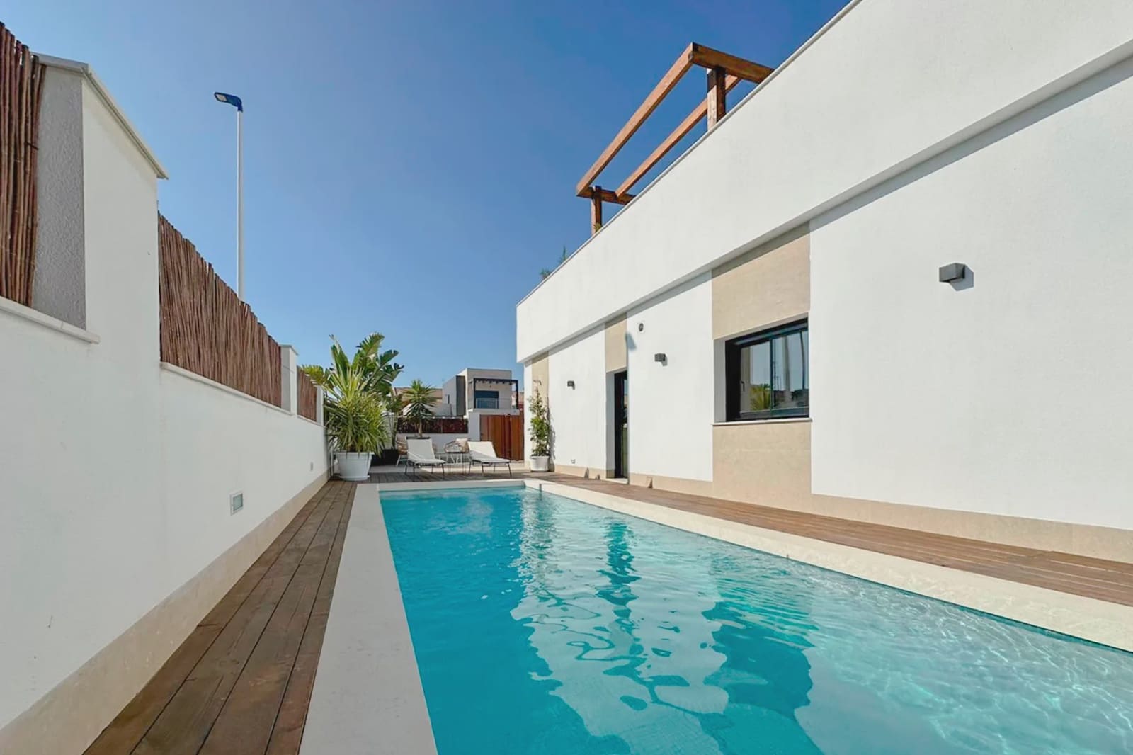 2 soveværelse Byhus til salg i Santiago de la Ribera med swimmingpool - € 499.000 (Ref: 10005894)