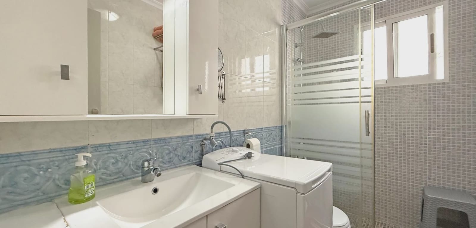 Apartamento de 2 habitaciones en Torrevieja en venta con piscina - 159.900 € (Ref: 10011672)