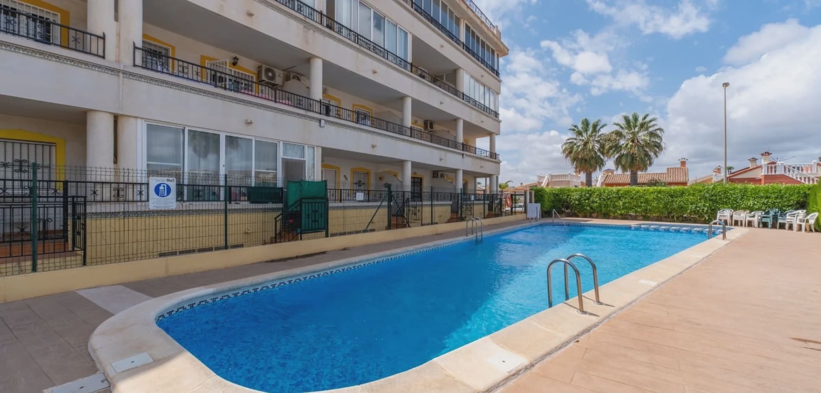 Apartamento de 2 habitaciones en Orihuela Costa en venta con piscina - 194.800 € (Ref: 10011673)
