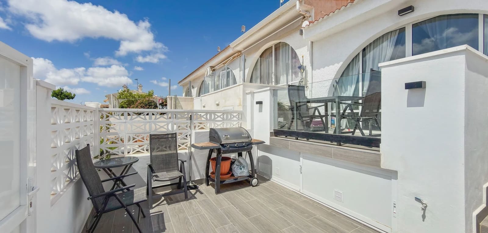 1 makuuhuone Bungalow myytävänä paikassa Ciudad Quesada mukana uima-altaan - 139 000 € (Ref: 10011674)