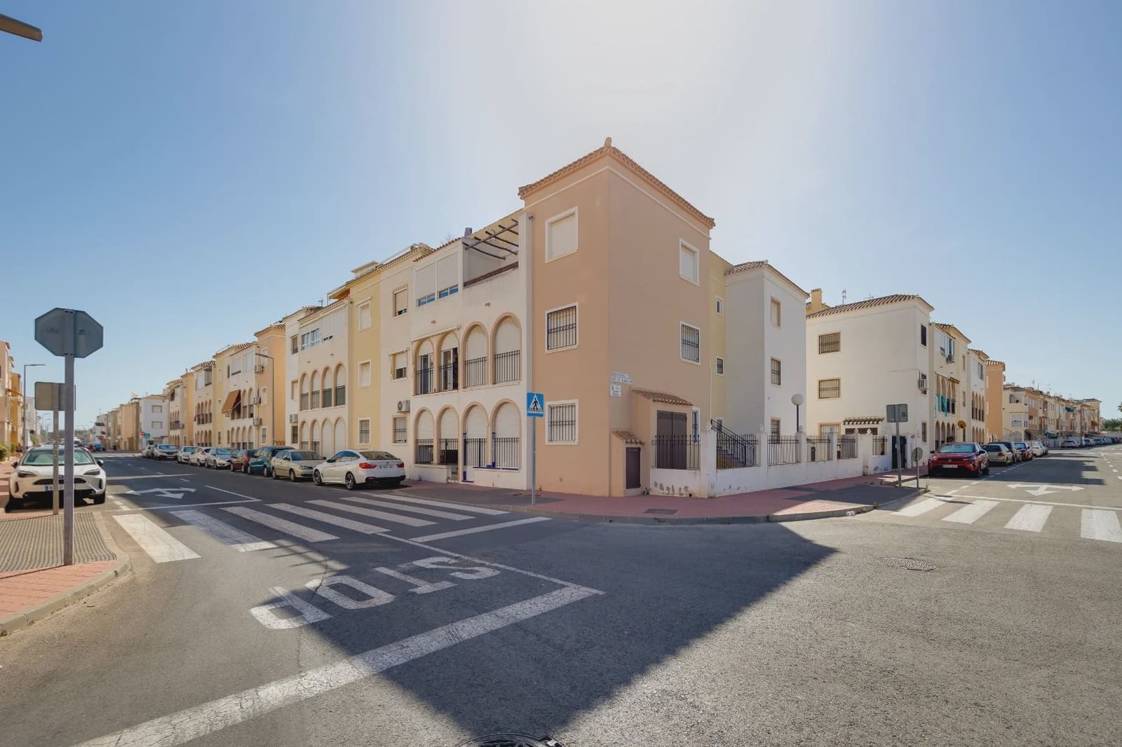 2 Zimmer Bungalow zu verkaufen in Torrevieja mit Pool - 149.900 € (Ref: 10011676)