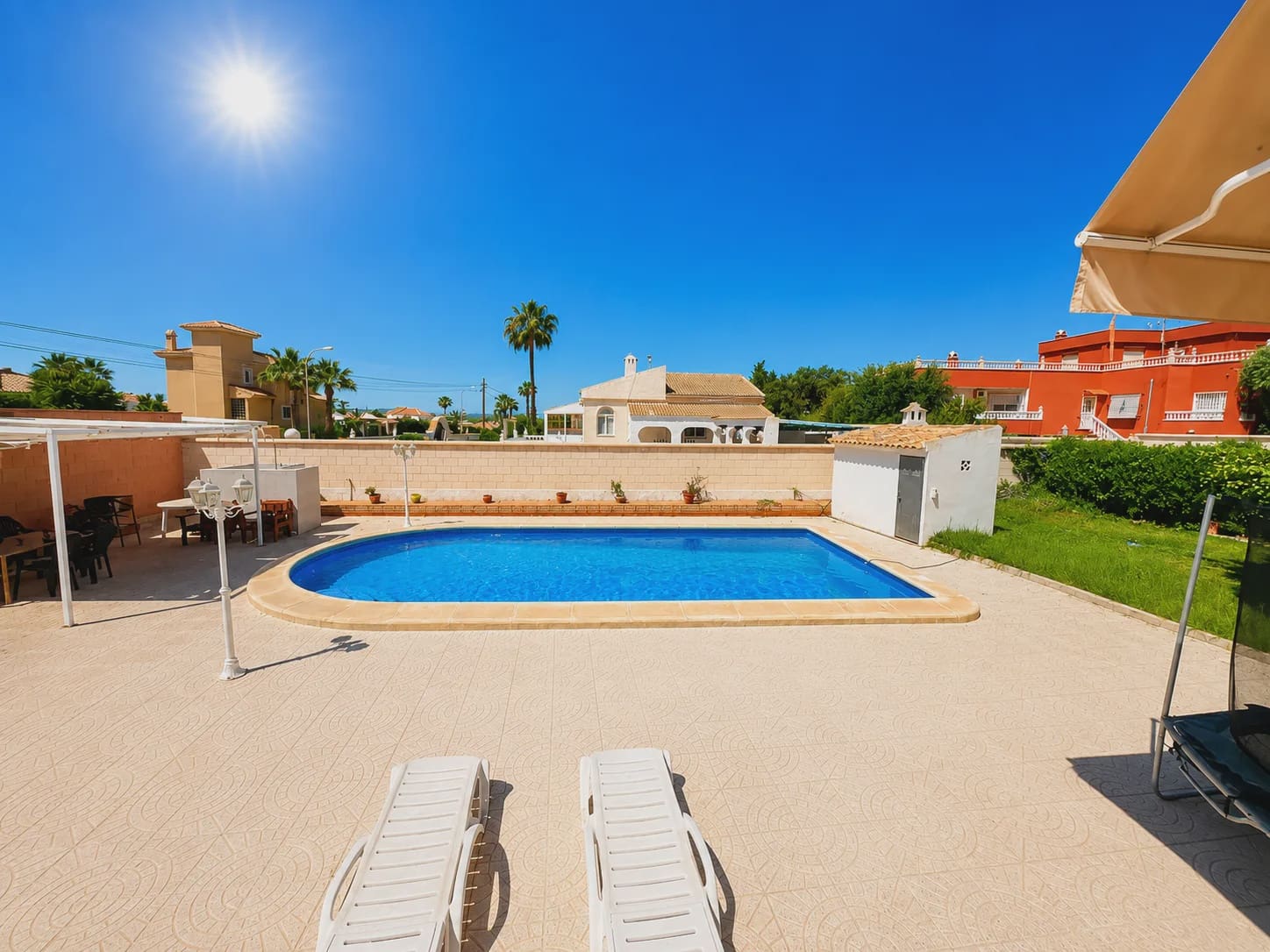 5 bedroom Villa for sale in Torrevieja with pool garage - € 399,000 (Ref: 10011677)