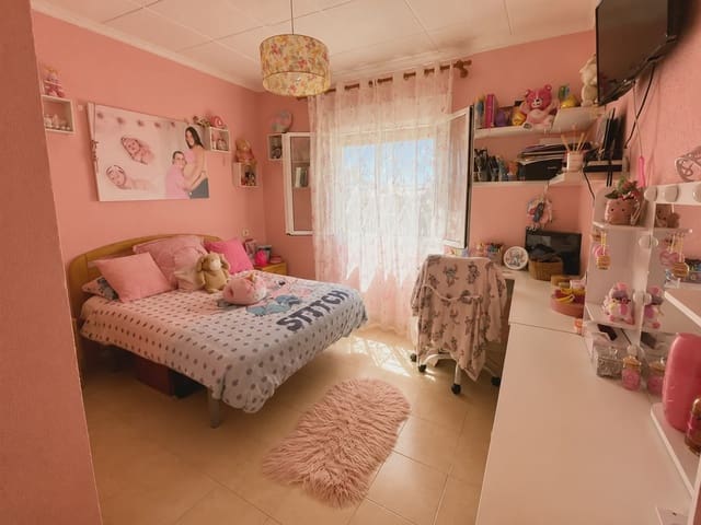 5 slaapkamer Villa te koop in El Chaparral, Torrevieja met zwembad garage - € 399.000 (Ref: 10011677)