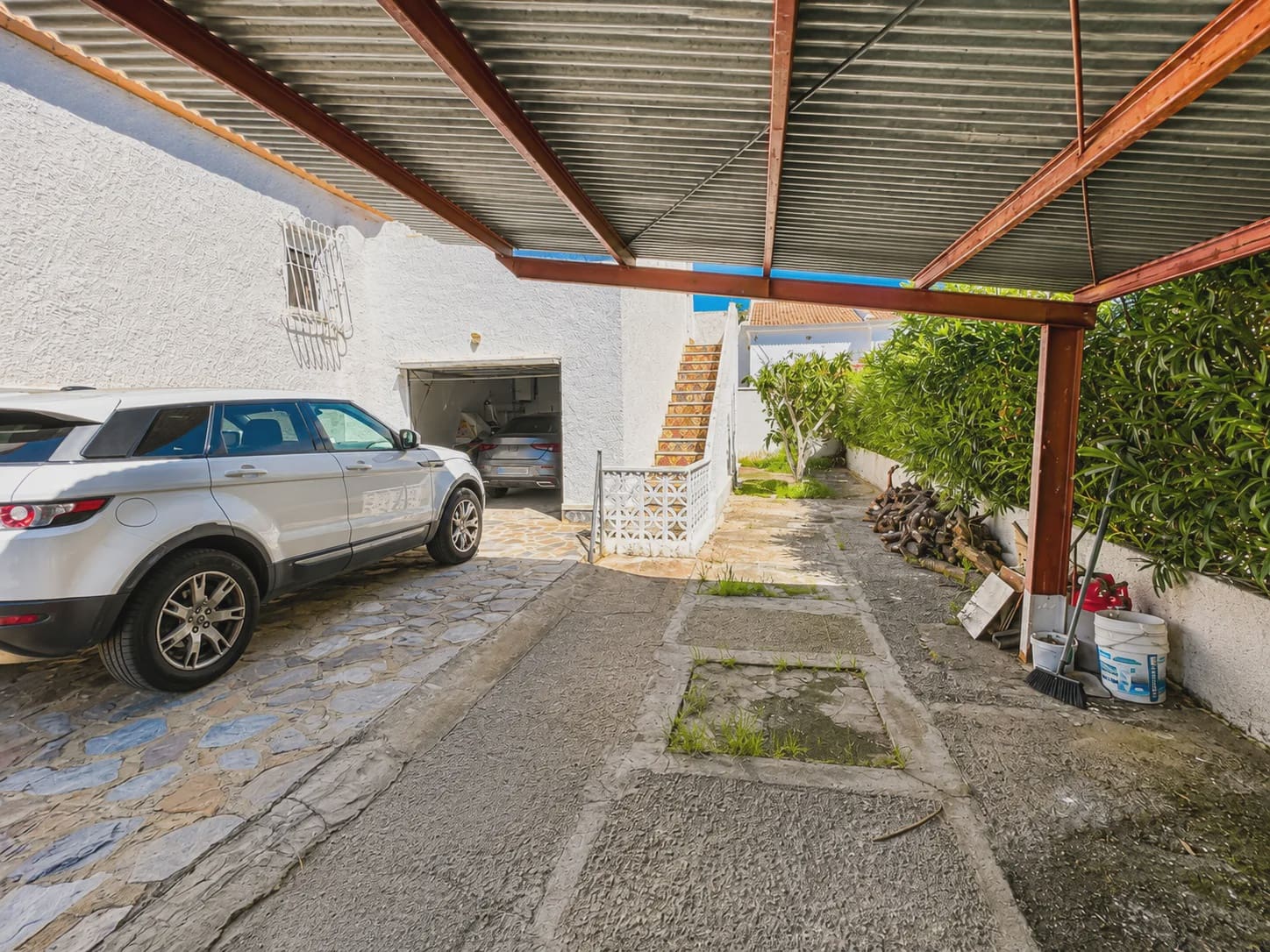 5 bedroom Villa for sale in Torrevieja with pool garage - € 399,000 (Ref: 10011677)