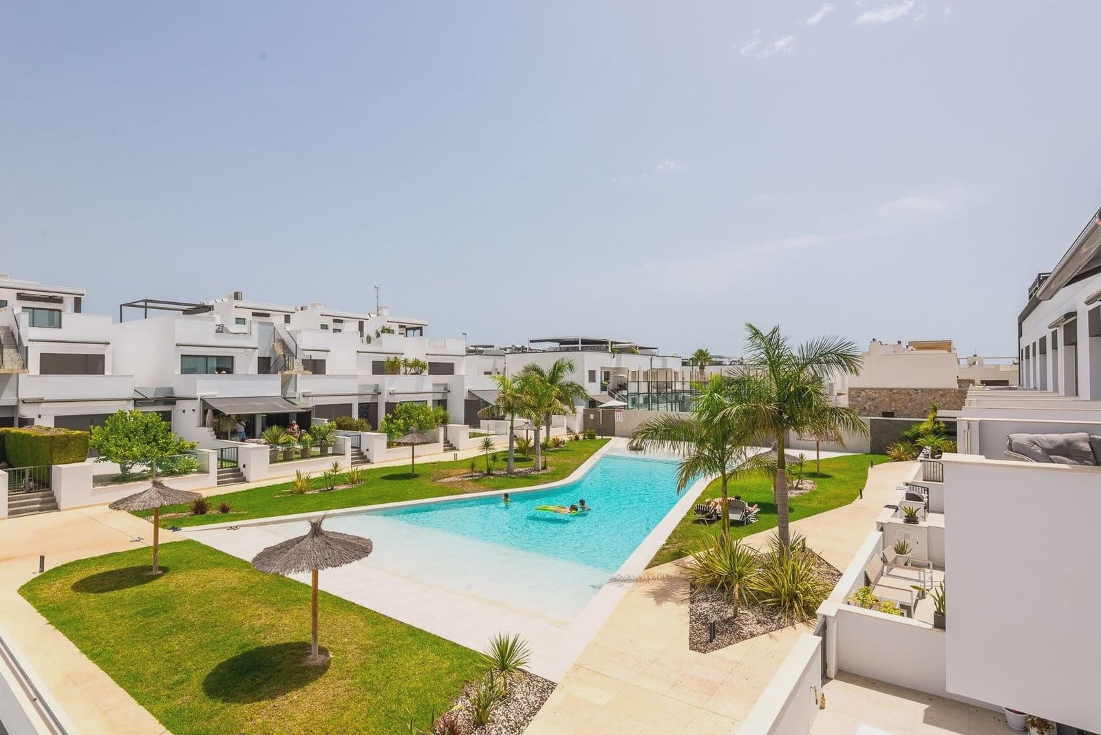 2 Zimmer Apartment zu verkaufen in Torre de la Horadada mit Pool Garage - 290.000 € (Ref: 10031304)