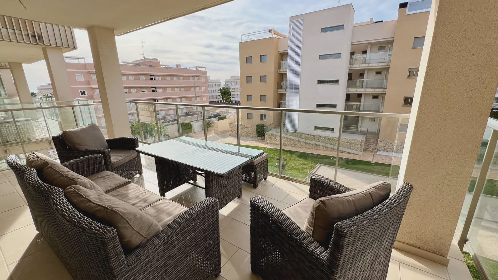 2 sovrum Lägenhet till salu i Villamartin med pool - 275 000 € (Ref: 10031305)