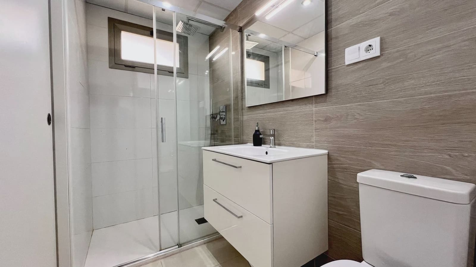 2 sovrum Lägenhet till salu i Villamartin med pool - 275 000 € (Ref: 10031305)