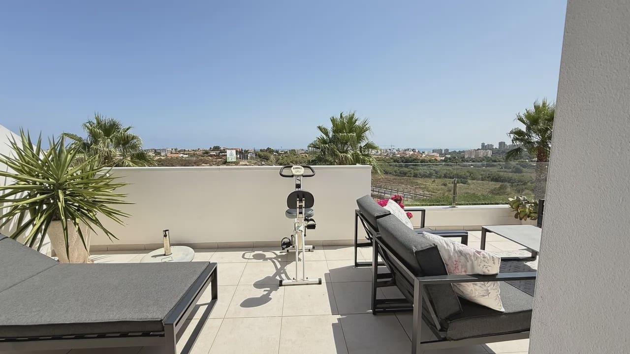 3 bedroom Townhouse for sale in Cabo Roig with pool garage - € 395,000 (Ref: 10031311)