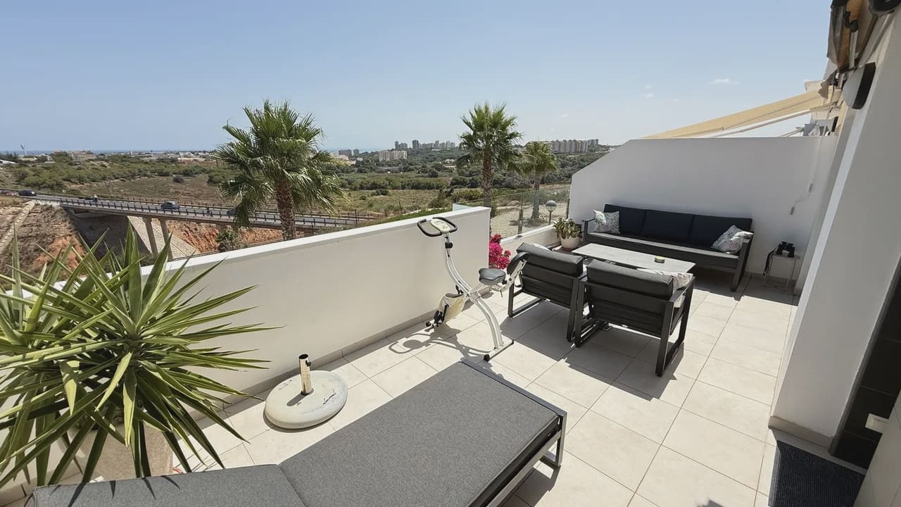 3 bedroom Townhouse for sale in Cabo Roig with pool garage - € 395,000 (Ref: 10031311)