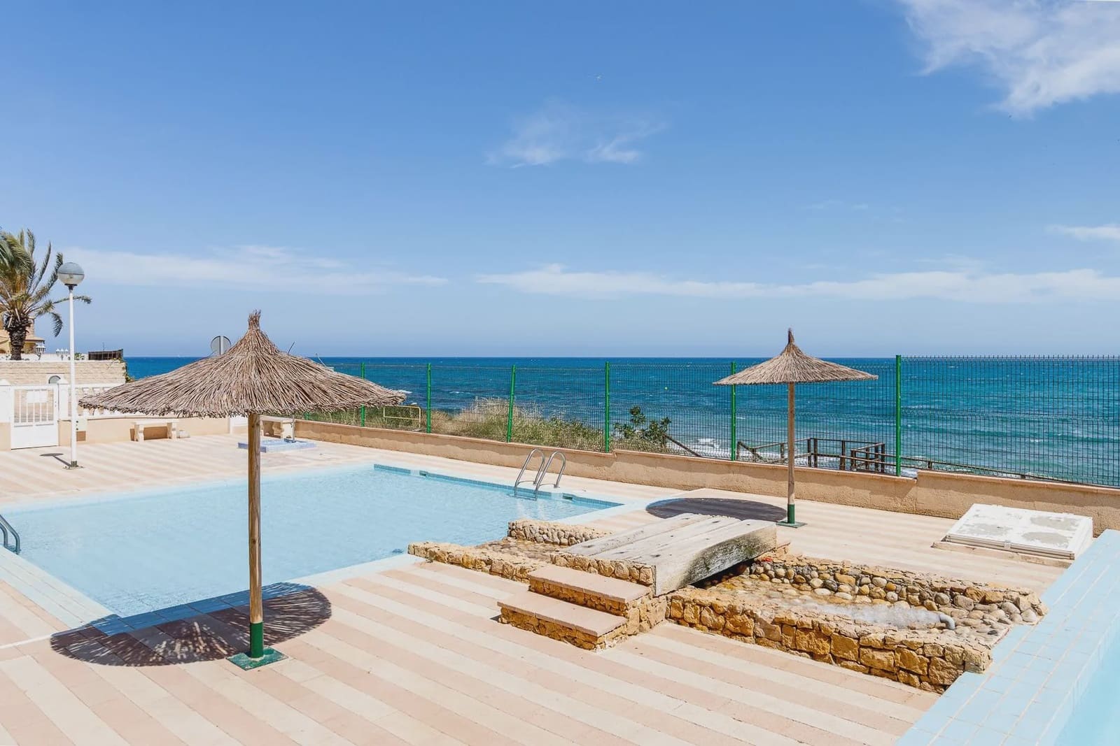 2 Zimmer Apartment zu verkaufen in Torrevieja mit Pool - 219.500 € (Ref: 10038952)