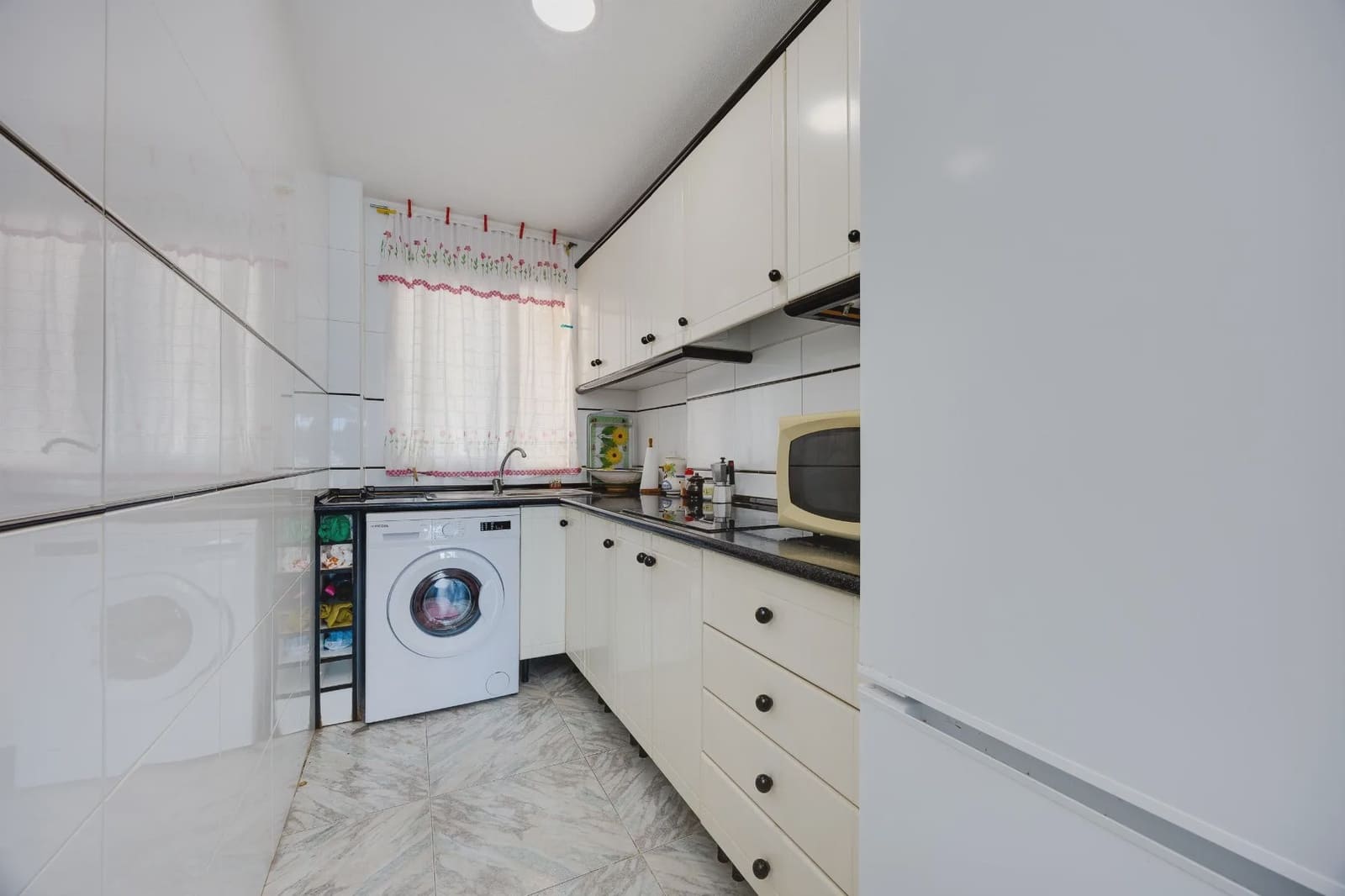 2 Zimmer Apartment zu verkaufen in Torrevieja mit Pool - 219.500 € (Ref: 10038952)