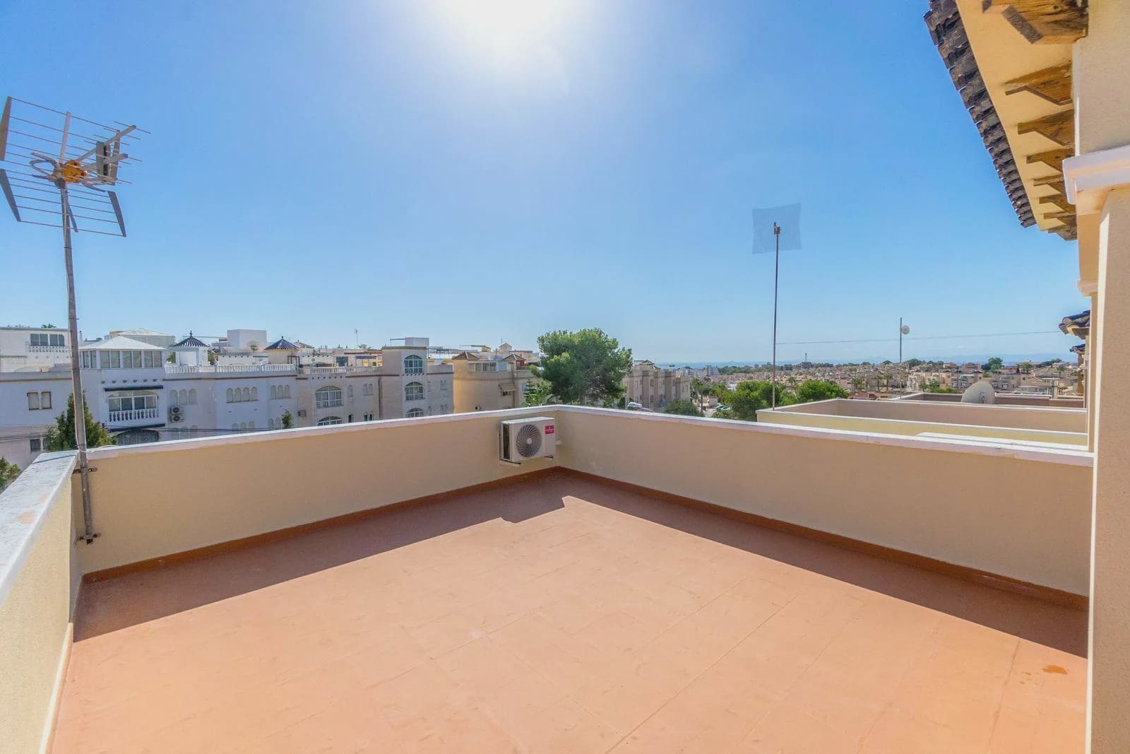 3 camera da letto Villa in vendita in Orihuela Costa con piscina garage - 295.000 € (Rif: 10038953)