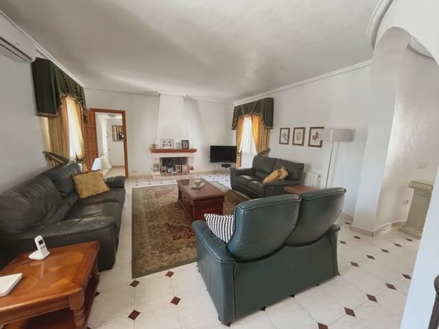 4 quarto Moradia para venda em Ciudad Quesada, Rojales com piscina garagem - 585 000 € (Ref: 10050479)