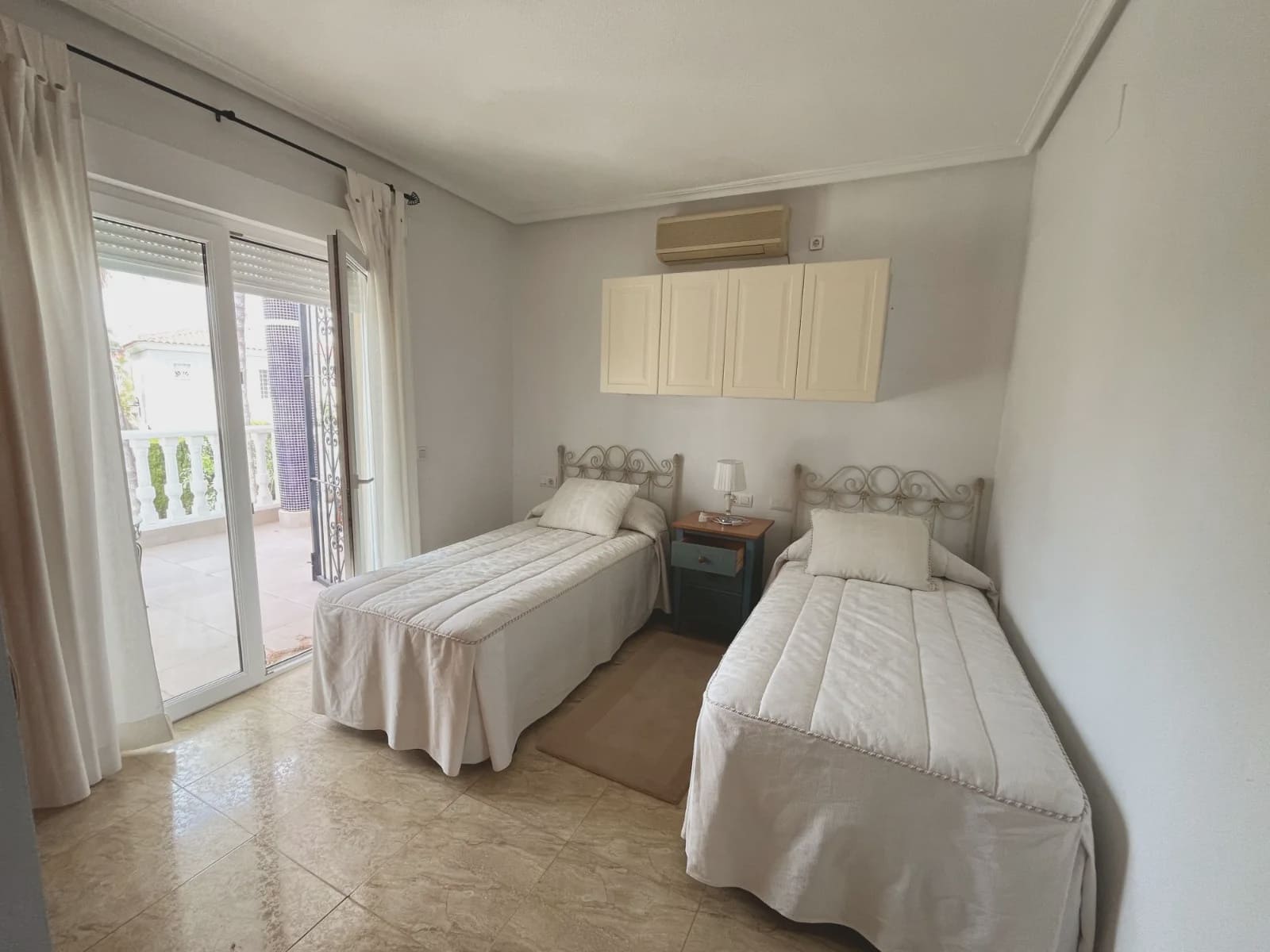 4 quarto Moradia para venda em Ciudad Quesada com piscina garagem - 585 000 € (Ref: 10050479)