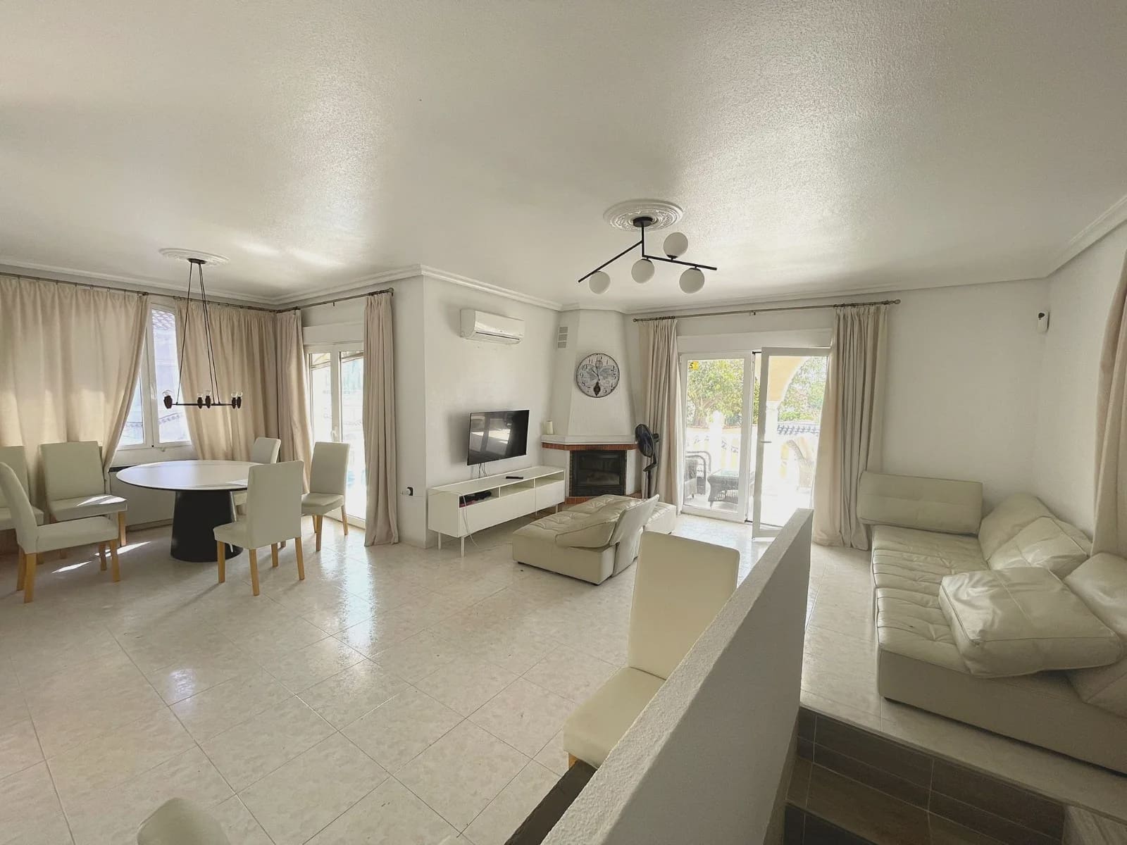 4 Zimmer Villa zu verkaufen in Ciudad Quesada mit Pool - 585.000 € (Ref: 10050481)
