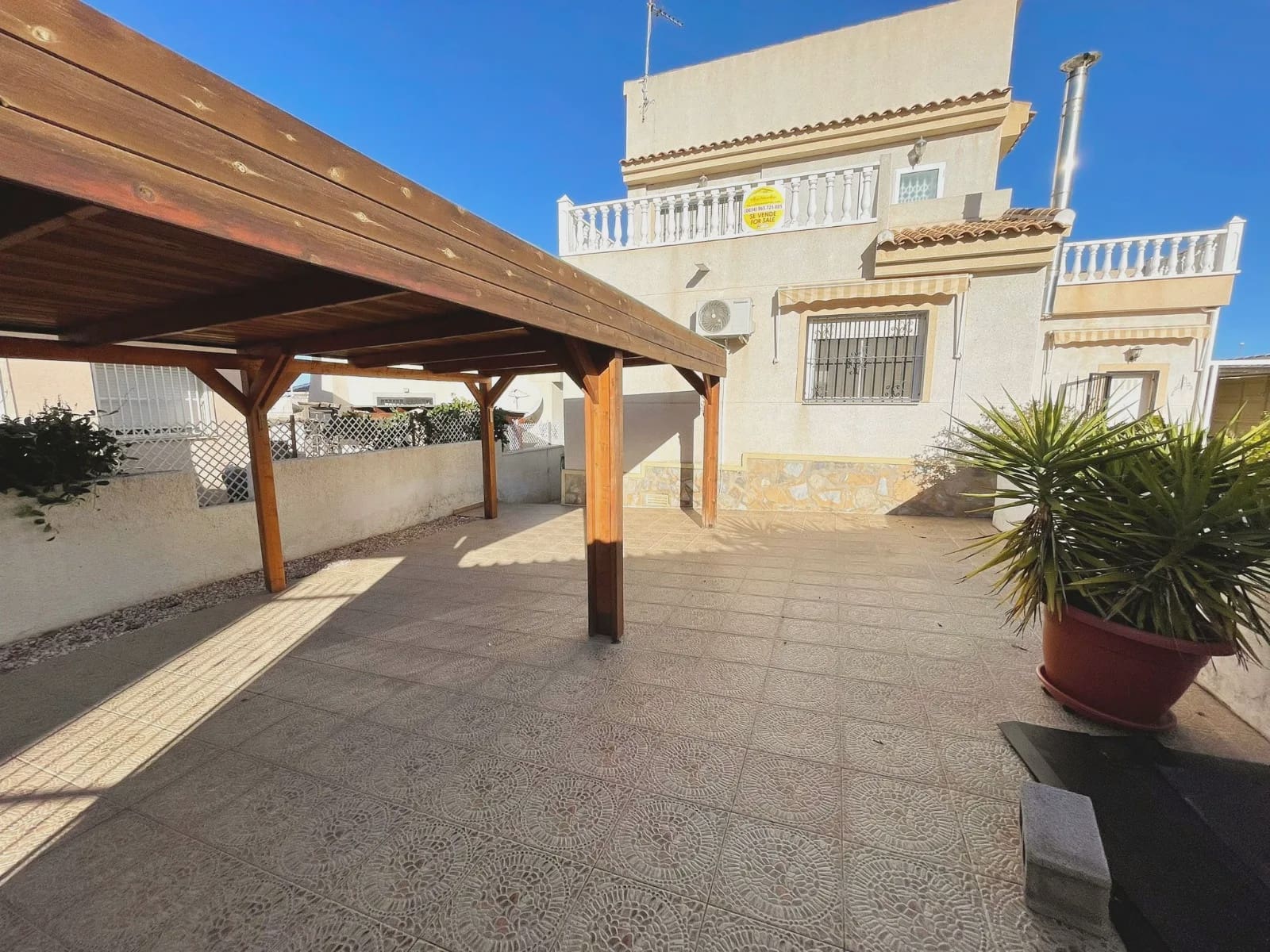3 soverom Villa til salgs i Ciudad Quesada med svømmebasseng garasje - € 285 000 (Ref: 10050484)