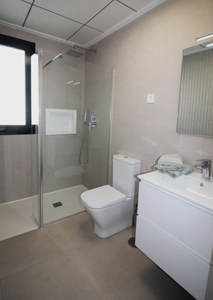 4 quarto Moradia para venda em Pilar de la Horadada com piscina garagem - 384 900 € (Ref: 10061673)