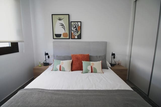 4 quarto Moradia para venda em Pilar de la Horadada ciudad, Pilar de la Horadada com piscina garagem - 384 900 € (Ref: 10061673)
