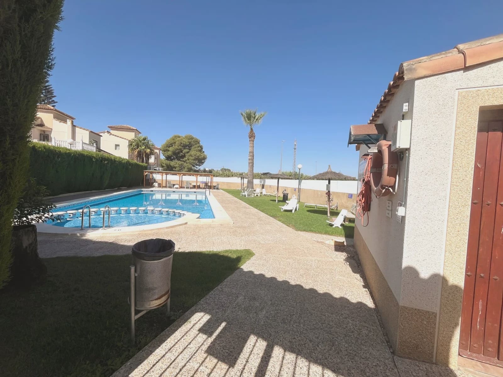 3 soveværelse Villa til salg i Algorfa med swimmingpool garage - € 255.000 (Ref: 10062311)