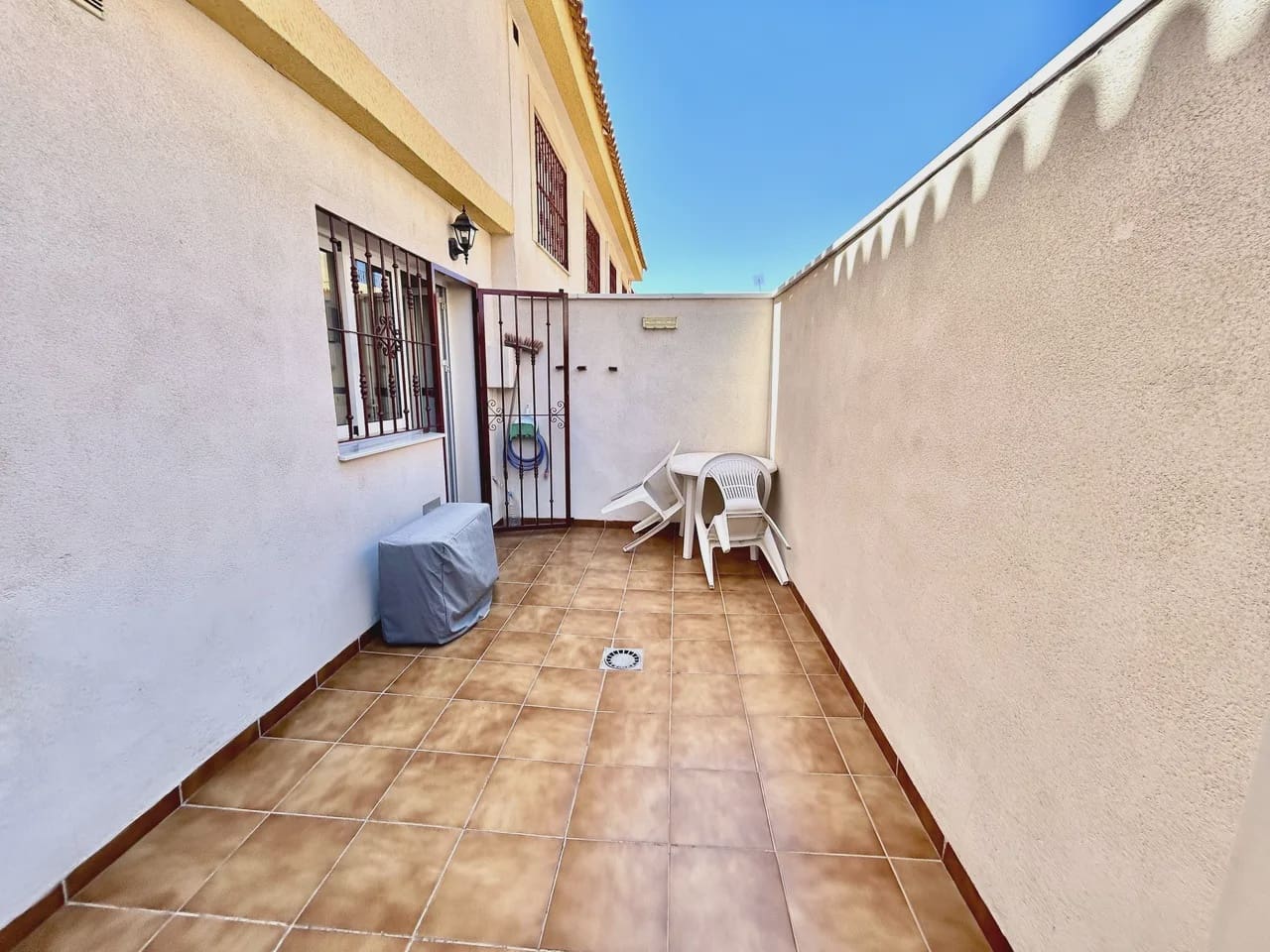 2 bedroom Apartment for sale in La Zenia with pool - € 187,000 (Ref: 10072677)