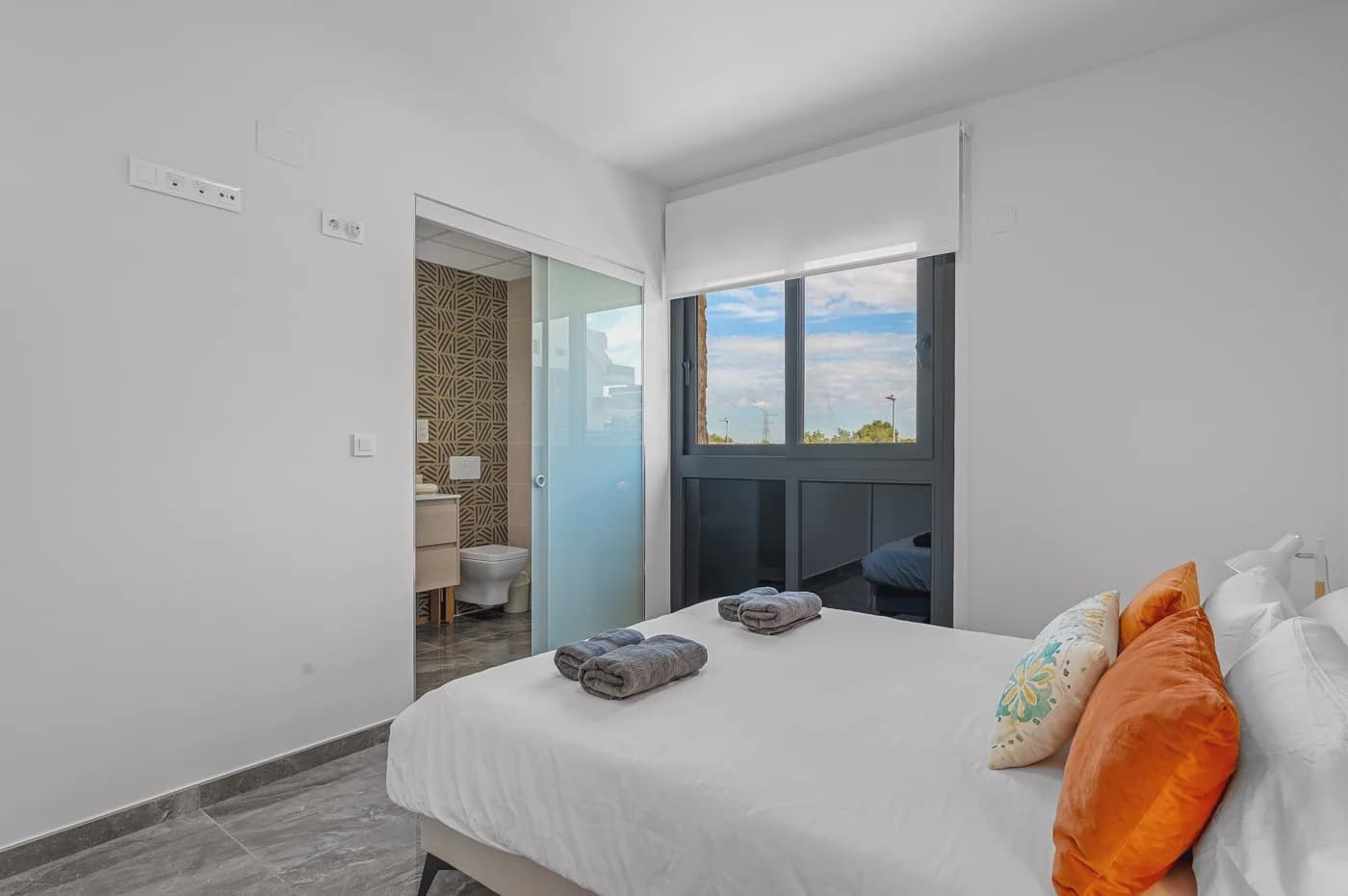 2 soveværelse Lejlighed til salg i Orihuela Costa med swimmingpool garage - € 299.000 (Ref: 10072679)