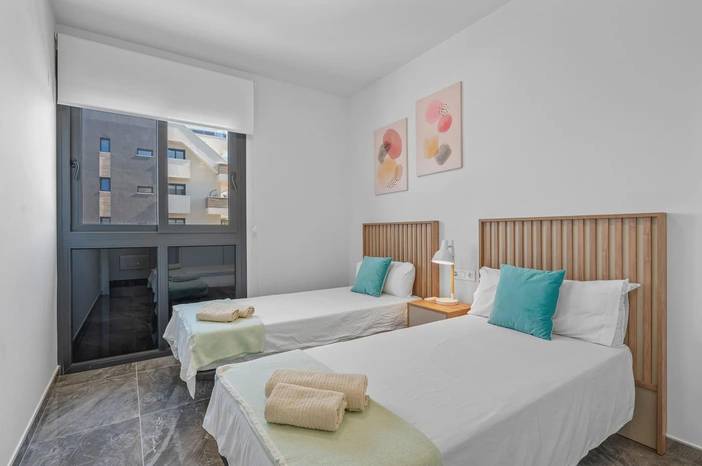 2 soveværelse Lejlighed til salg i Orihuela Costa med swimmingpool garage - € 299.000 (Ref: 10072679)