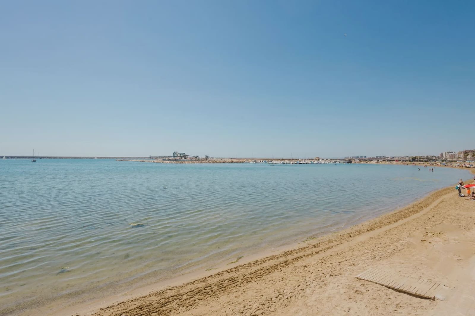 3 quarto Apartamento para venda em Torrevieja com piscina - 236 000 € (Ref: 10076936)