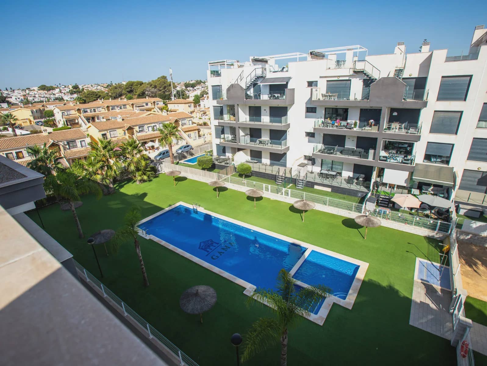 2 quarto Penthouse para venda em Orihuela Costa com piscina garagem - 298 000 € (Ref: 10077365)