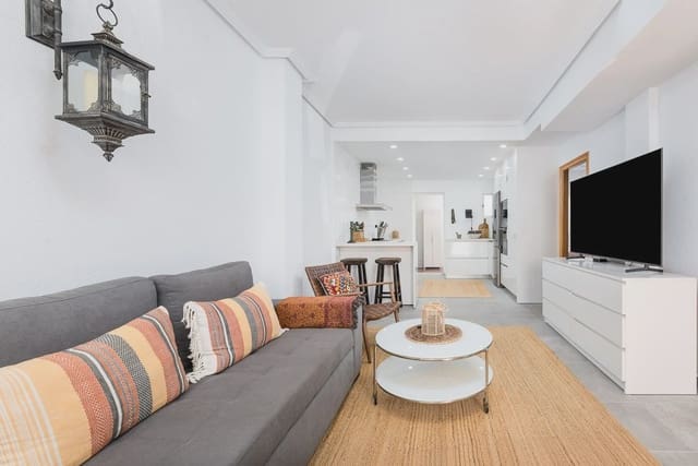 Apartamento de 2 habitaciones en Punta Prima, Orihuela en venta con piscina garaje - 189.500 € (Ref: 10081762)